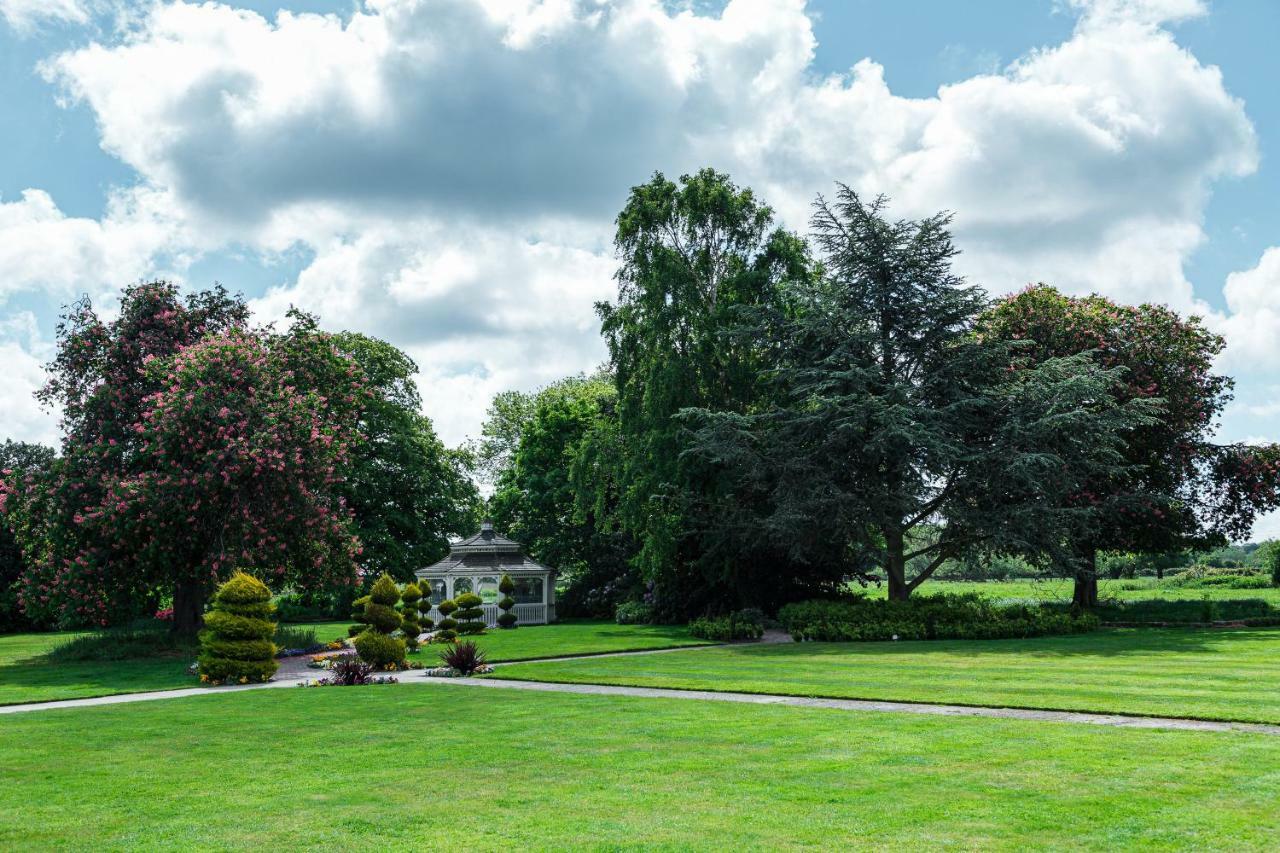 Thornton Hall Hotel & Spa Thornton Hough Eksteriør billede